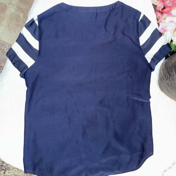 3 x 20$ J. Crew Short Sleeve Tee in Navy and White Stripes Size M - Picture 5 of 5